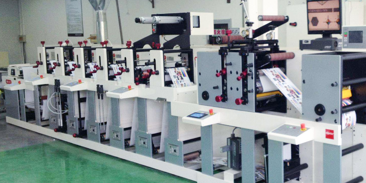 成版人抖音（shēng）為寶士嘉長期提供裁刀定製服務